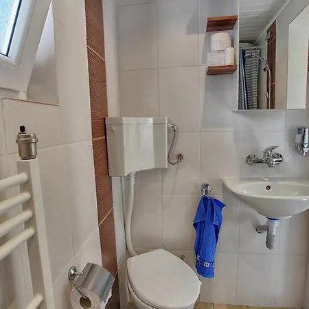 بيت ضيافة Retro & Friendly House : With A Backyard