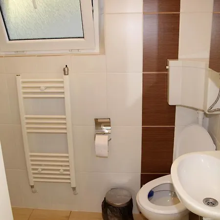 بيت ضيافة Retro & Friendly House : With A Backyard *