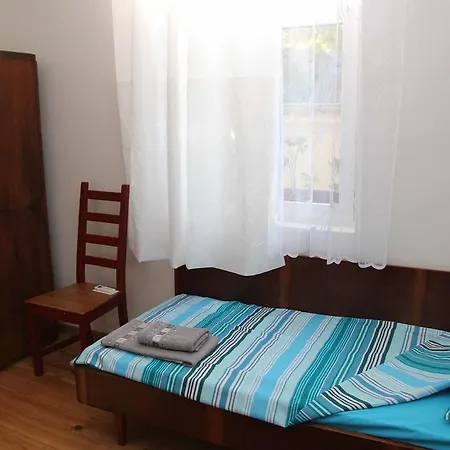 Retro & Friendly House : With A Backyard بلوفديف